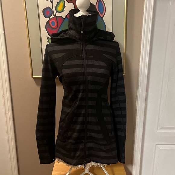 2/$50 Lululemon Stride Jacket - Size 10 - Black Micro Macro Stripe (As is) - Picture 4 of 12